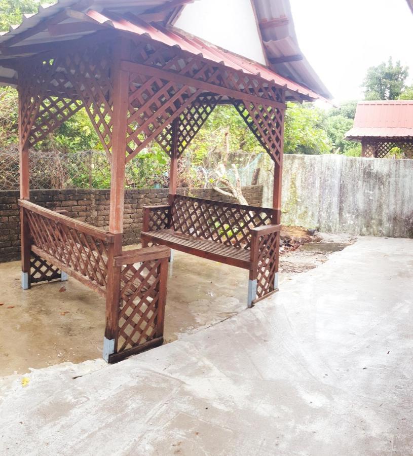 Cenang Indah Guest House パンタイ・サナング エクステリア 写真